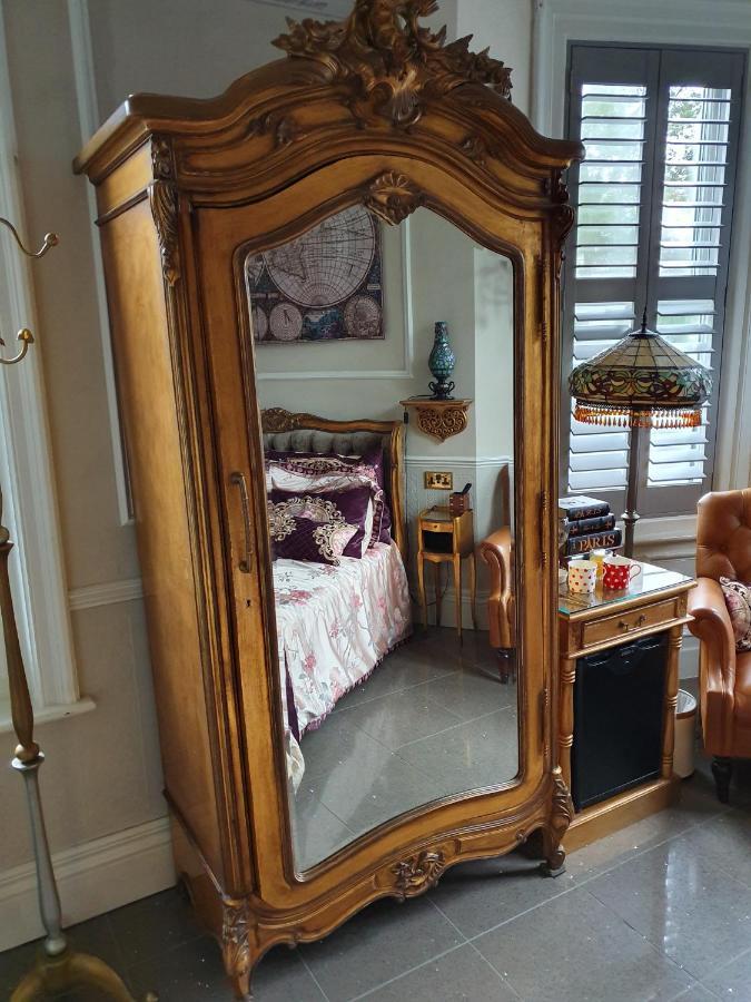 Tower Bed and breakfast 4*