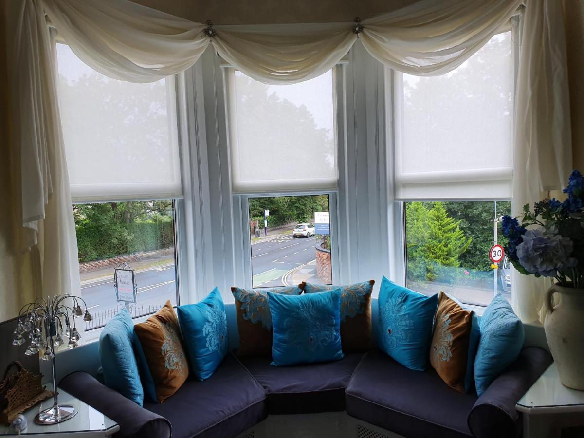 Tower Bed and breakfast 4*
